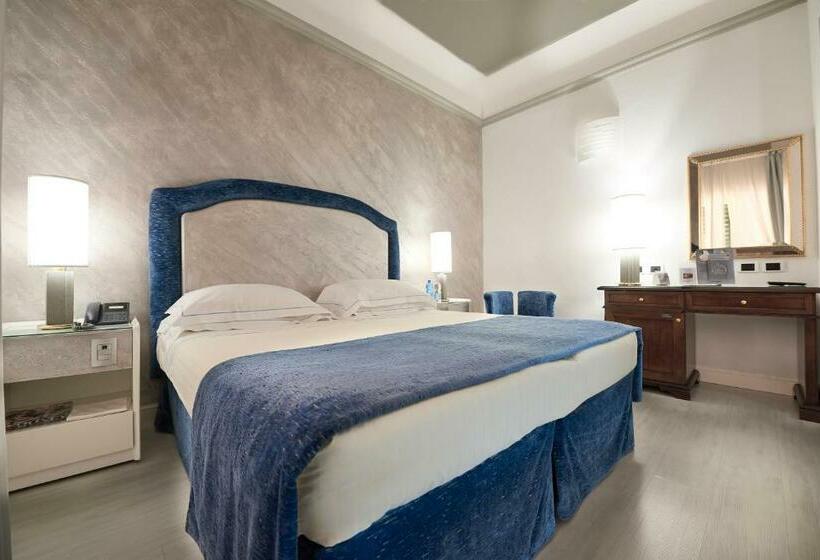 اتاق راحتی, Rivoli Boutique