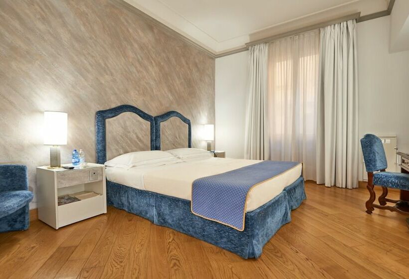 اتاق راحتی, Rivoli Boutique
