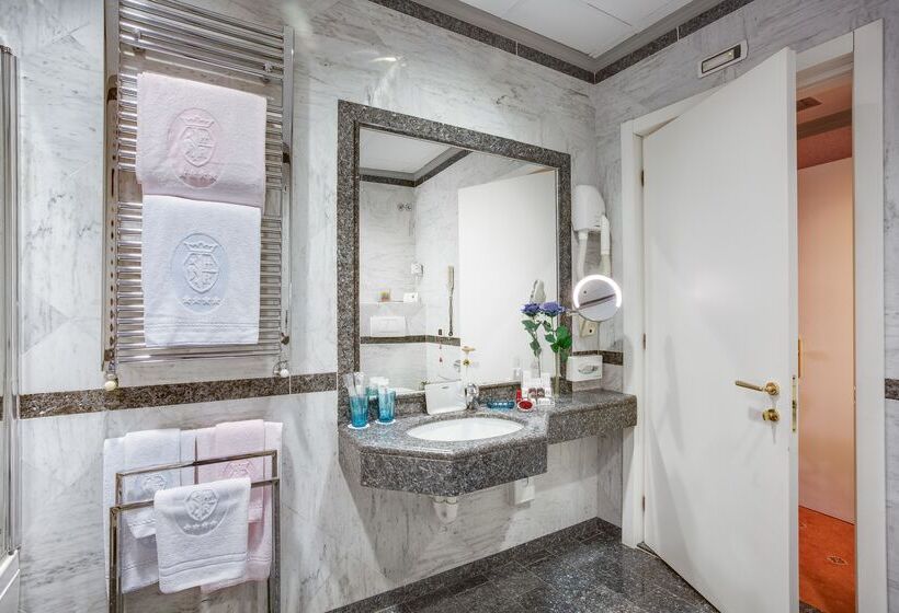 اتاق پرمیوم, Rivoli Boutique