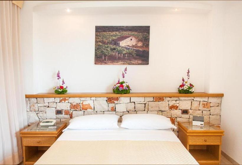 Четырехместный Номер Стандарт, Terminal   Caroli Hotels