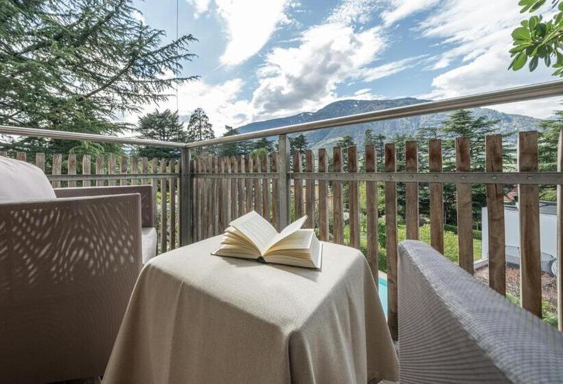 Люкс с Балконом, Mignon Meran Park & Spa