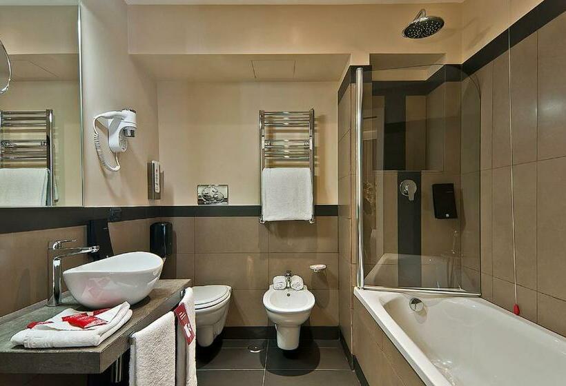 Habitación Estándar, Caravel