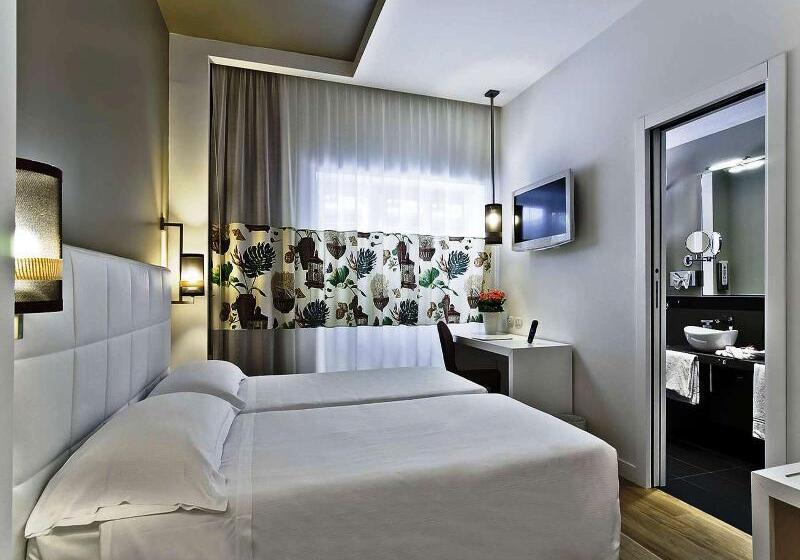 Habitación Estándar, Caravel