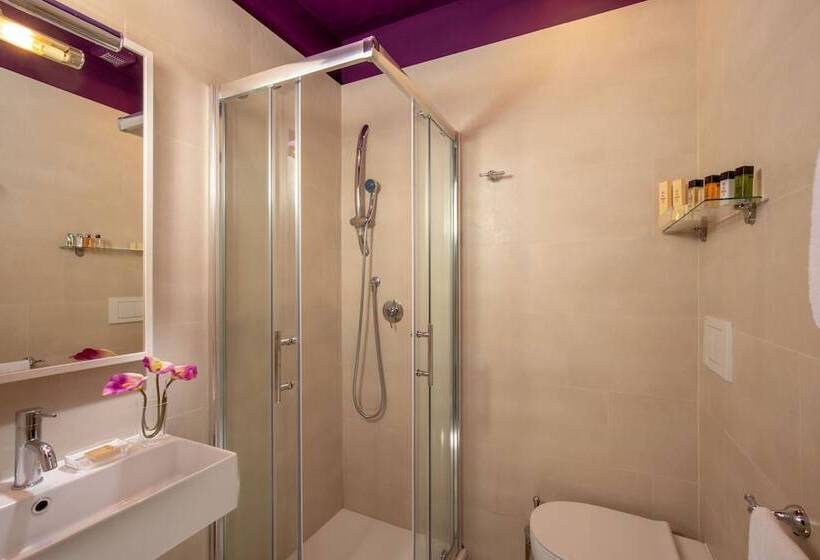 חדר סטנדרט, Condotti Boutique