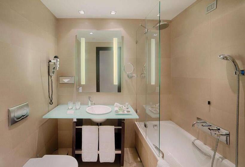 Premium room with terrace, NH Collection Milano President