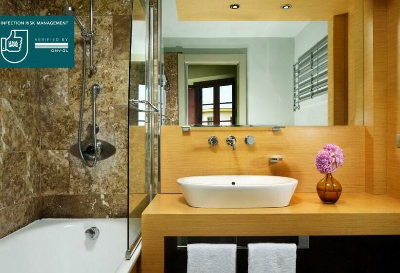 اتاق سوپریور سه تخته, Unahotels Napoli