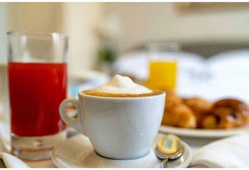 اتاق سوپریور, Phi Hotel Canalgrande