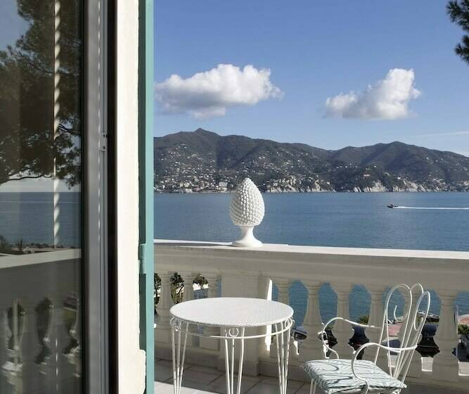 Deluxe Suite Sea View, Grand Hotel Miramare