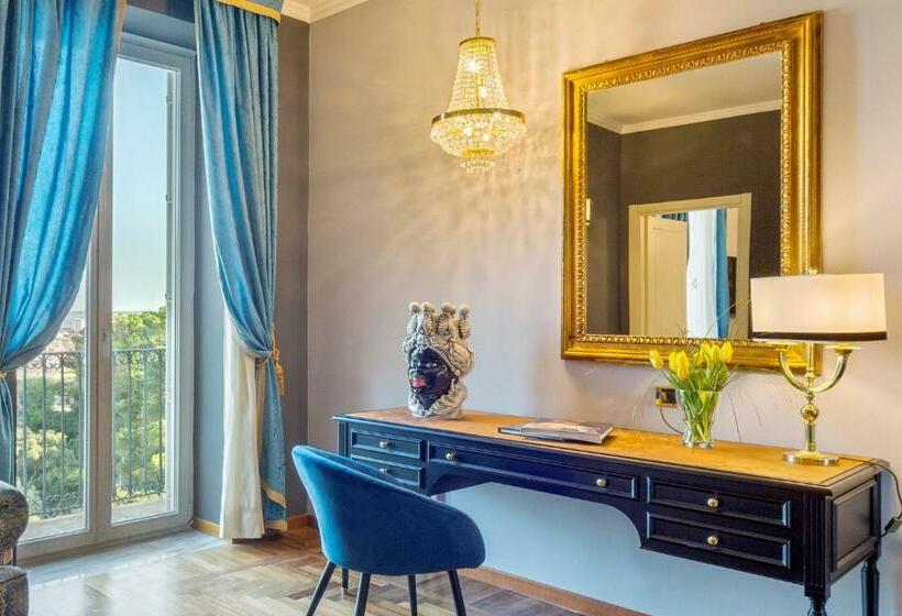 Люкс, Grand Hotel Villa Politi