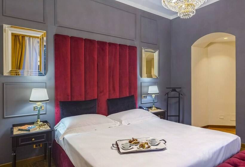 Люкс, Grand Hotel Villa Politi
