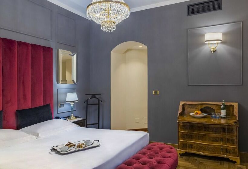 Люкс, Grand Hotel Villa Politi