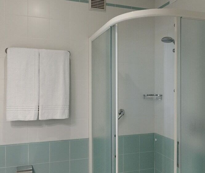 Habitación Estándar, Continental