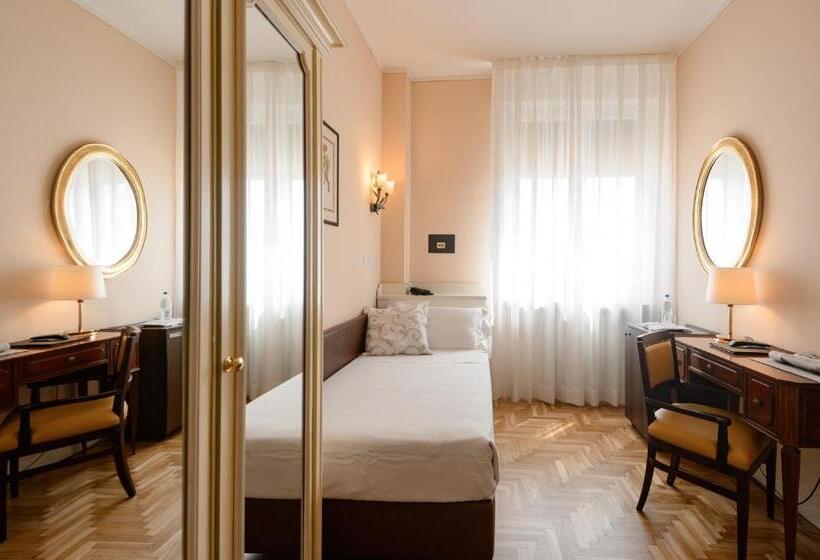 Habitación Triple Estándar, Continental