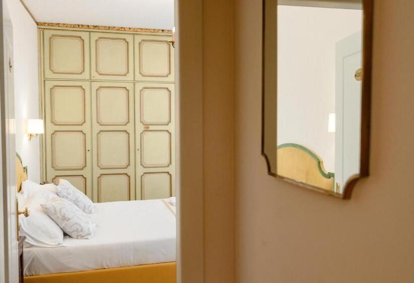 Habitación Familiar, Continental