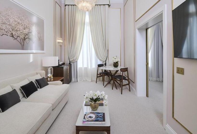 سوییت با چشم‌انداز دریا, Grand Hotel Principe Di Piemonte