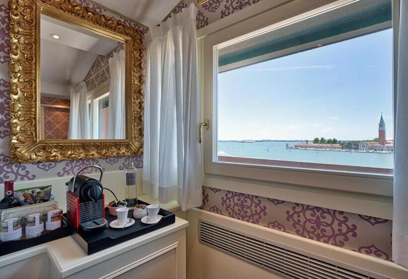سوییت, Londra Palace Venezia