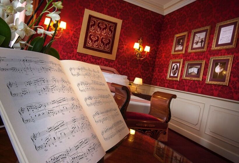Junior Suite Lake View, Londra Palace Venezia