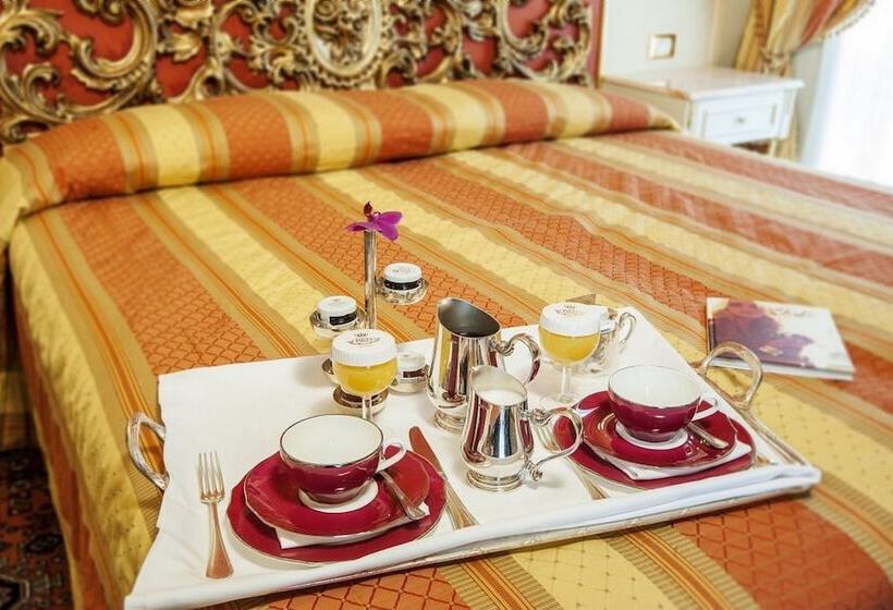 חדר סטנדרט נוף לאגם, Regina Palace