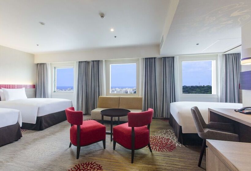 Camera Familiare, Doubletree By Hilton Hotel Naha Shuri Castle