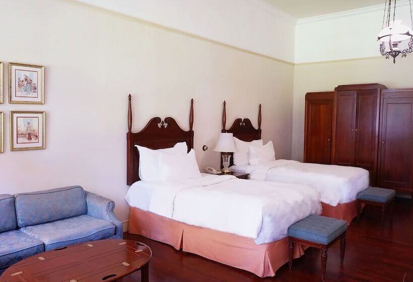 Классический Номер, Majapahit Surabaya Mgallery