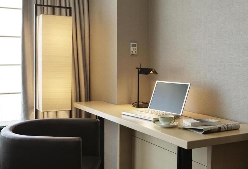 Номер Deluxe Кровать Кинг, The Capitol Hotel Tokyu
