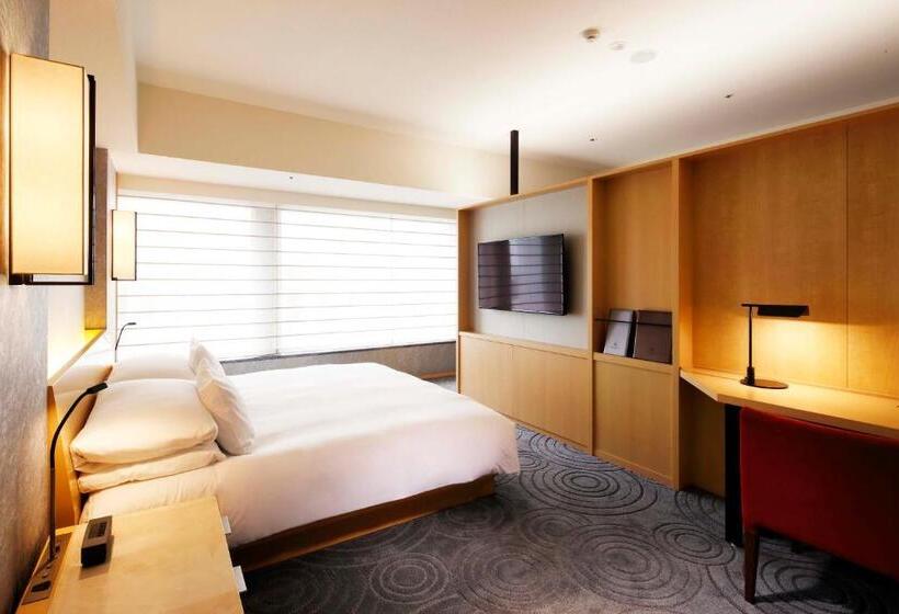 Полулюкс, The Capitol Hotel Tokyu