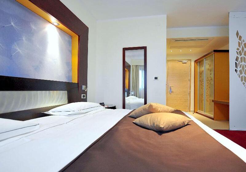 اتاق کلاب, Eq Kuala Lumpur