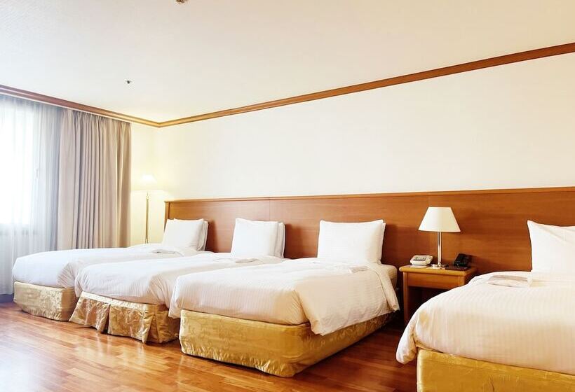 Четырехместный Номер Стандарт, Sejong Hotel Seoul Myeongdong