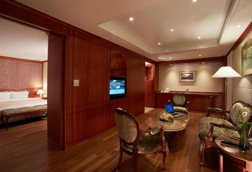 Люкс, Sejong Hotel Seoul Myeongdong
