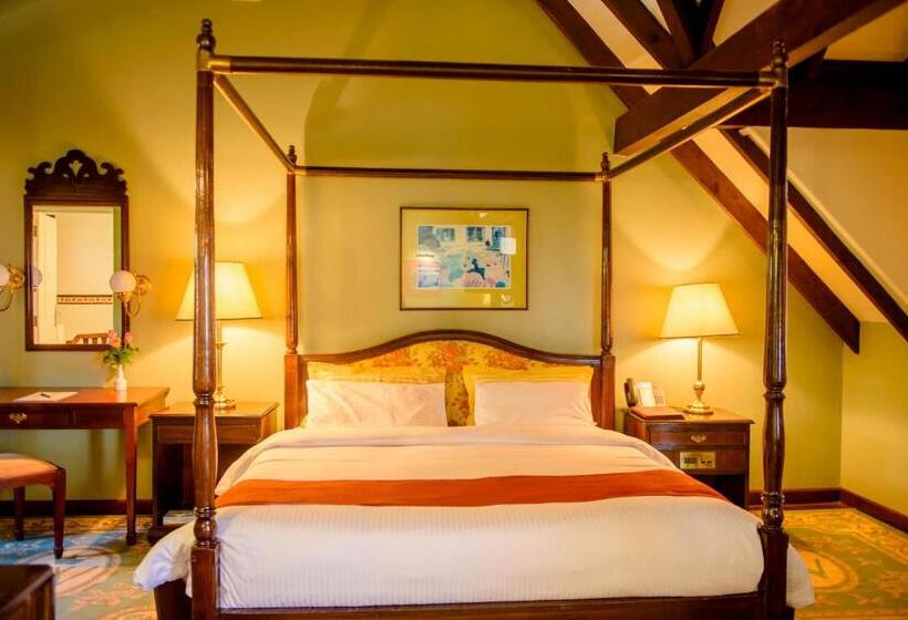 استودیوی استاندارد, Windsor Golf Hotel & Country Club