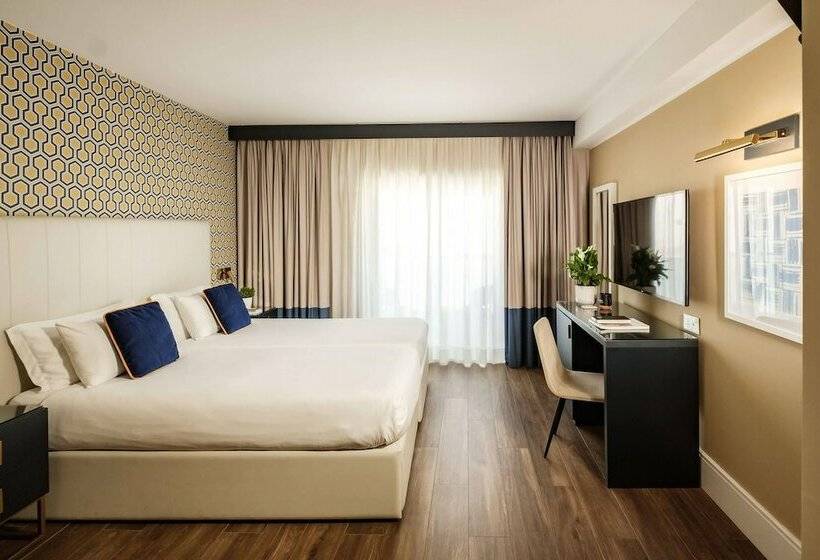 اتاق اجرایی, 115 The Strand Hotel By Neu Collective