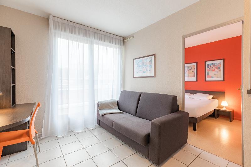 اتاق استاندارد با بالکن, Intercontinental Muscat, An Ihg