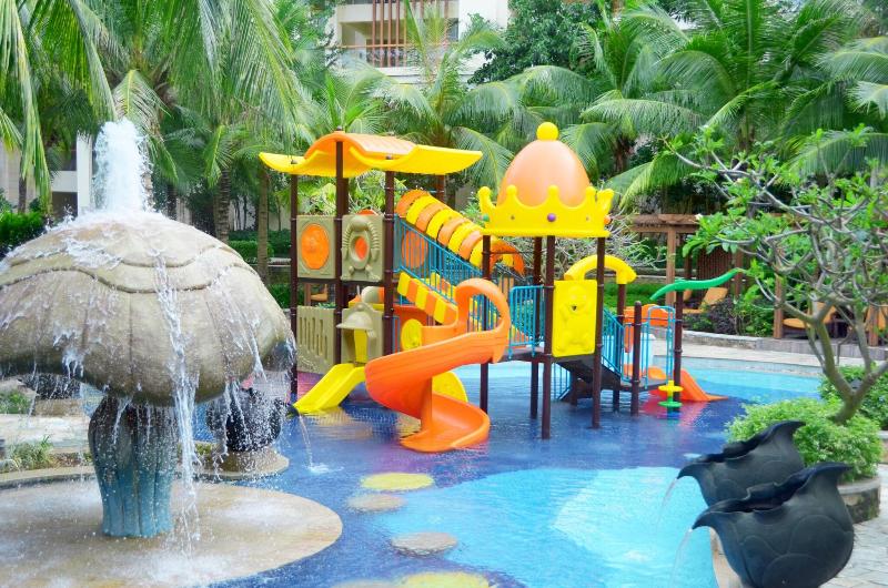 سوئیت اجرایی با تخت کینگ, Intercontinental Muscat, An Ihg