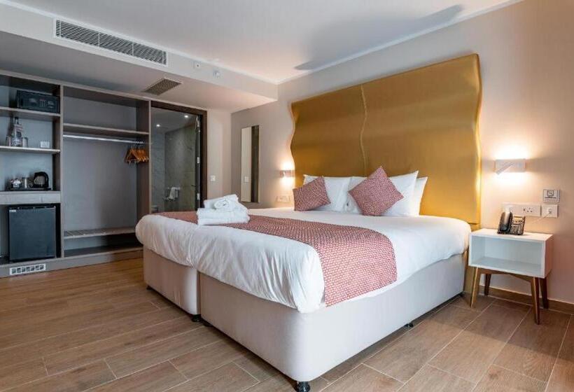 اتاق سوپریور با چشم‌انداز جانبی دریا, Seaview Hotel   Adults Only 16 Plus