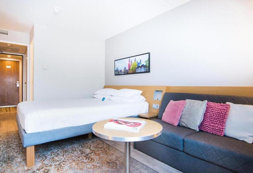 Номер Superior, Novotel Maastricht