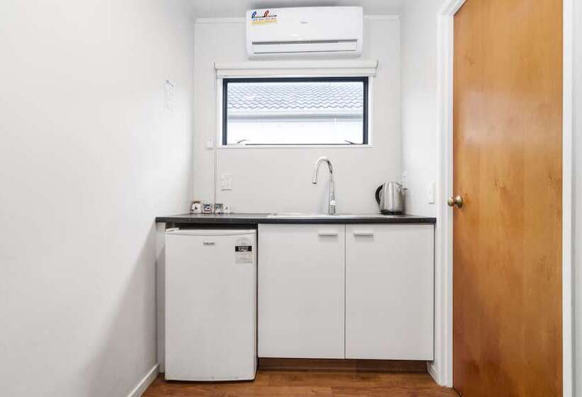 Студия Стандарт, Auckland  Airport Motel