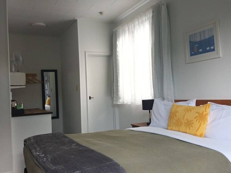 Студия Стандарт, George Street Motel Apartments
