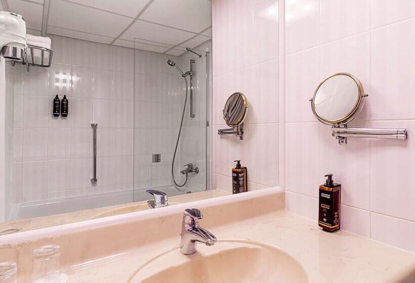 Классический Номер, Mercure Warszawa Centrum