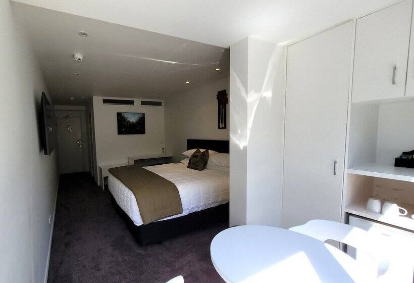 스탠다드 스튜디오, The Devon Hotel A Heritage