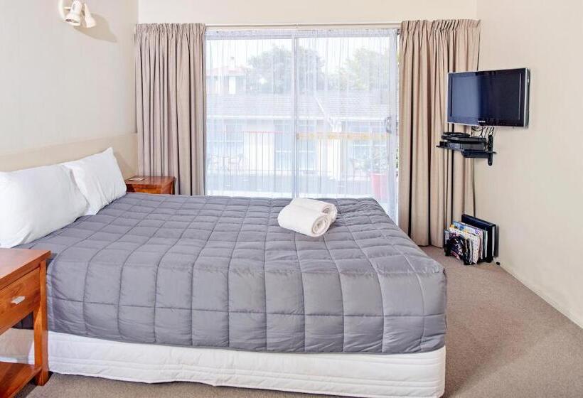Апартаменты Семейные 1 Спальня, Tourist Court Motel