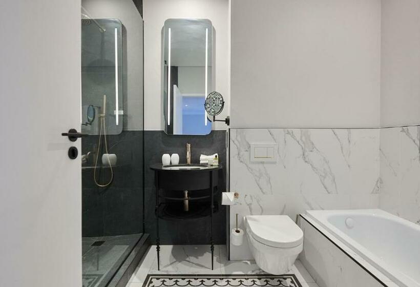 Family Suite, The Winchester Hotel By Newmark