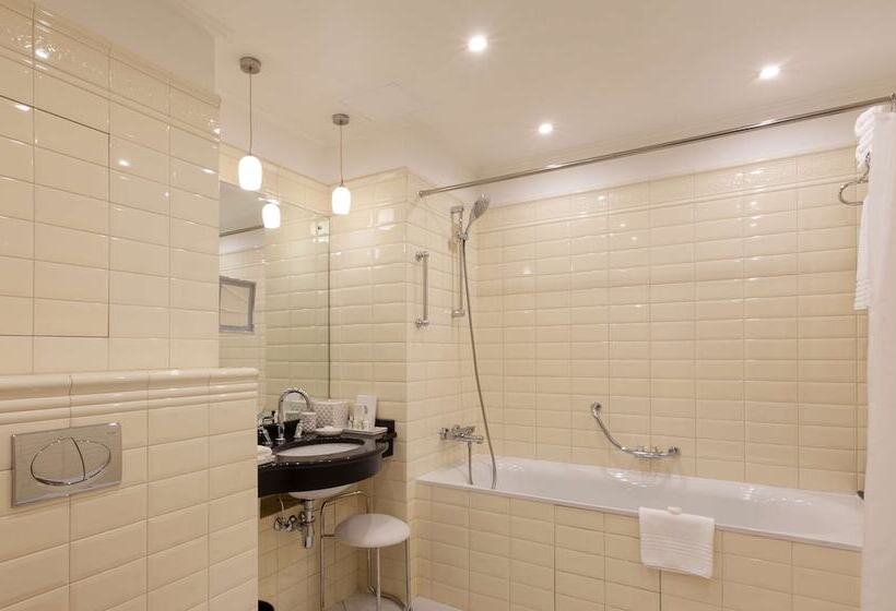 Номер Executive, Radisson Collection Hotel, Moscow