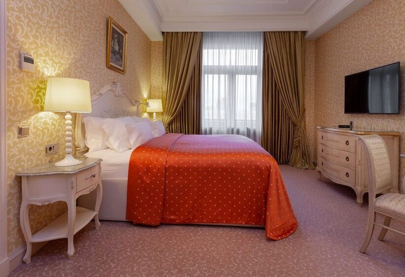 Номер Executive, Radisson Collection Hotel, Moscow