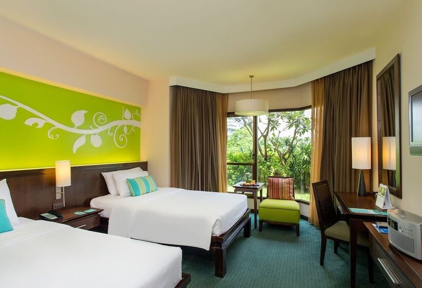 Номер Deluxe Вид на Сад, The Bayview Hotel Pattaya