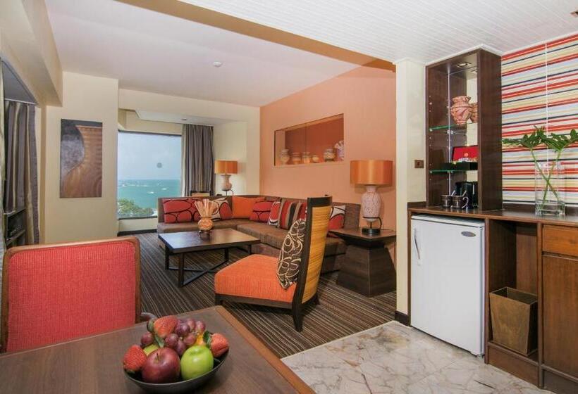 테마 스위트, The Bayview Hotel Pattaya
