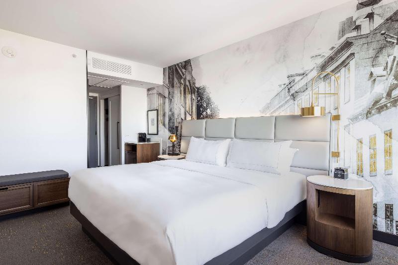 Номер Deluxe Вид на Город, The Bayview Hotel Pattaya