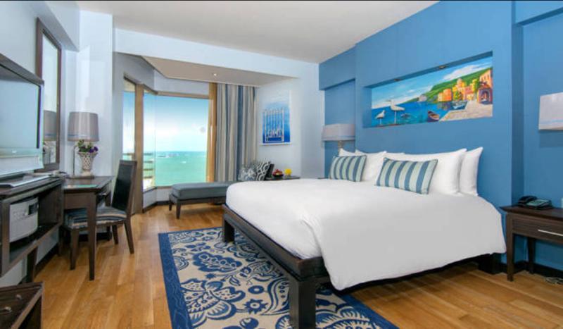 Номер Deluxe Вид на Море, The Bayview Hotel Pattaya
