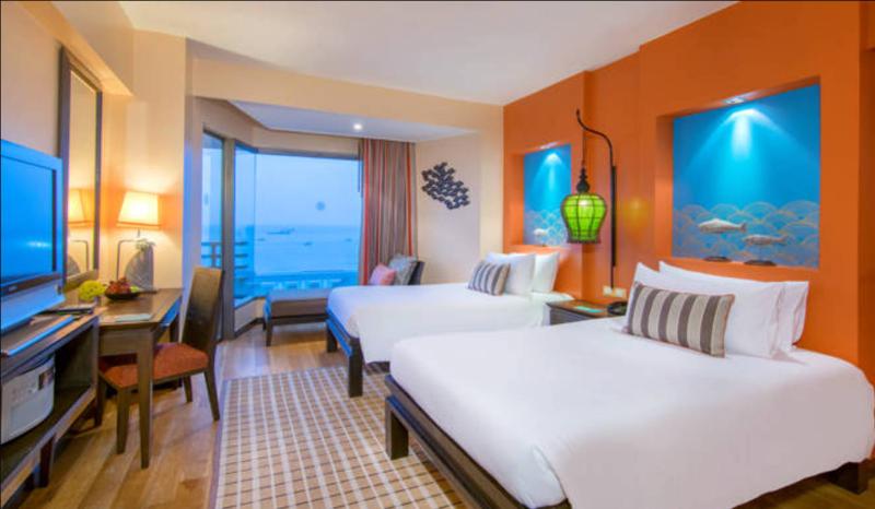 Номер Deluxe Вид на Море, The Bayview Hotel Pattaya