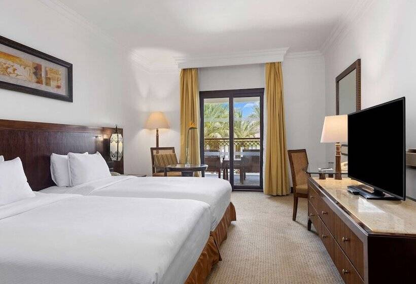 اتاق لوکس, Hilton Luxor Resort & Spa