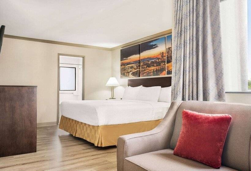 سوییت, Baymont By Wyndham Monterey Park